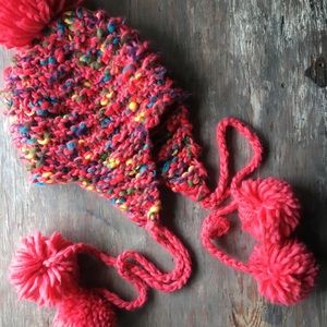 Pom Pom Pom Pom Pom knit hat 🕺🏼